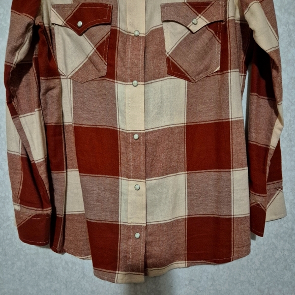Wrangler Retro Tan and Cream Plaid Shirt..SIZE:M - Picture 5 of 12